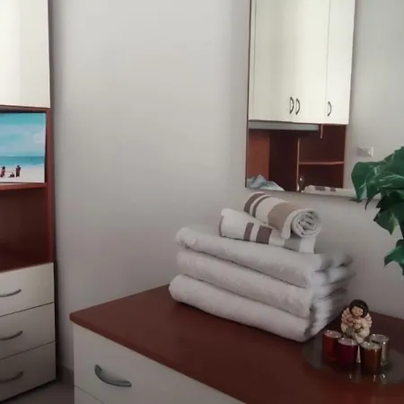 Orchidea Apartment *